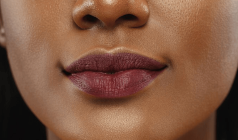 Mencegah Bibir Hitam? Ikuti 8 Tips Ini!