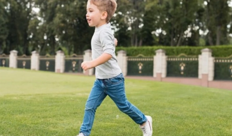 Siapkan 8 Hal Ini Agar Liburan Bareng Toddler Anti Ribet!