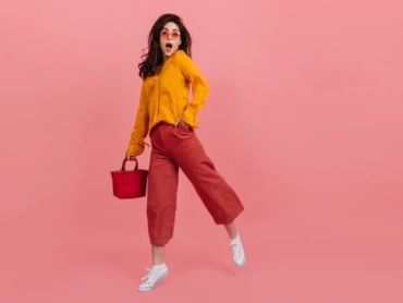 Pemilik Bentuk Tubuh Petite, Hindari 7 Jenis Pakaian Ini!