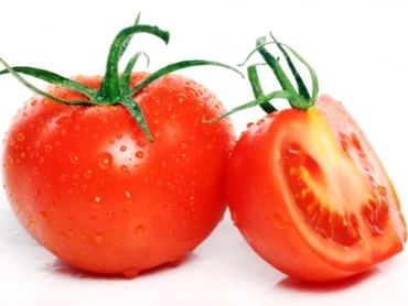 Tomat, Si Merah yang Kaya Akan Manfaat 