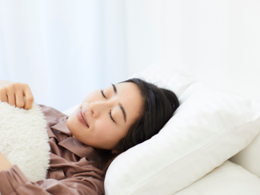 Tidur Berkualitas, Kulit Lebih Sehat: Cara Simpel Tapi Sering Terlupakan